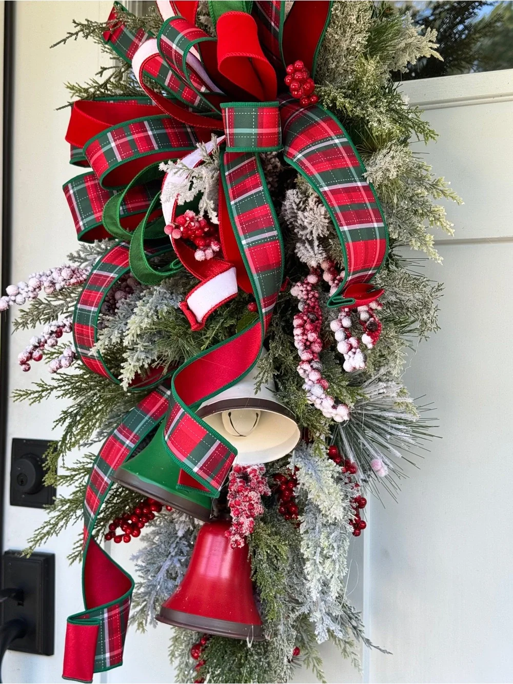 Large Teardrop Christmas Bell Wreath